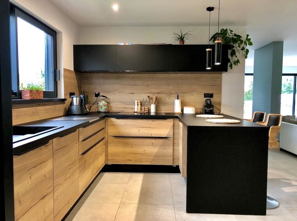 cuisine_u_noire_bois_golbey